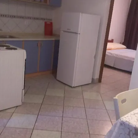 12169d Apartmán Povljana